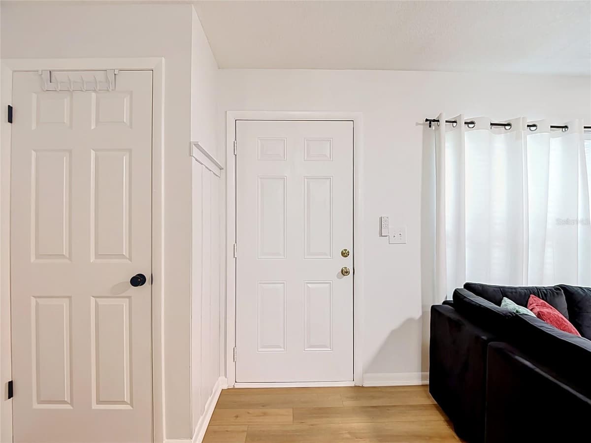 14732 PINE GLEN CIRCLE — photo 3 of 63