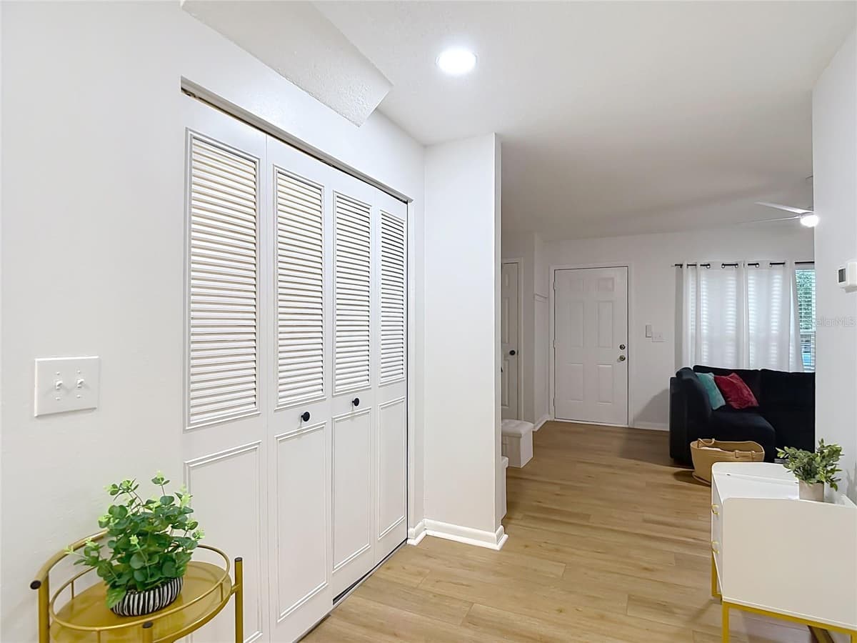 14732 PINE GLEN CIRCLE — photo 13 of 63