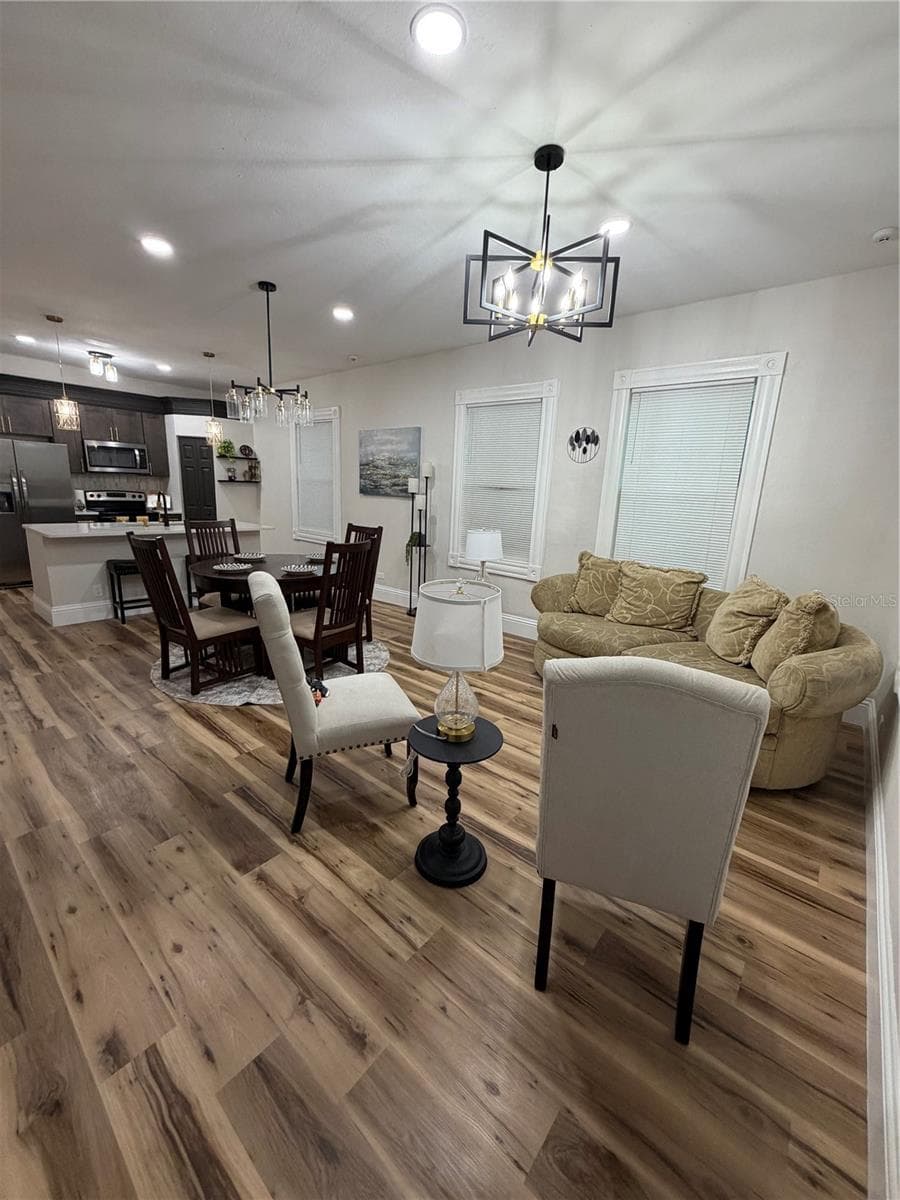 919 26TH AVENUE — photo 9 of 26