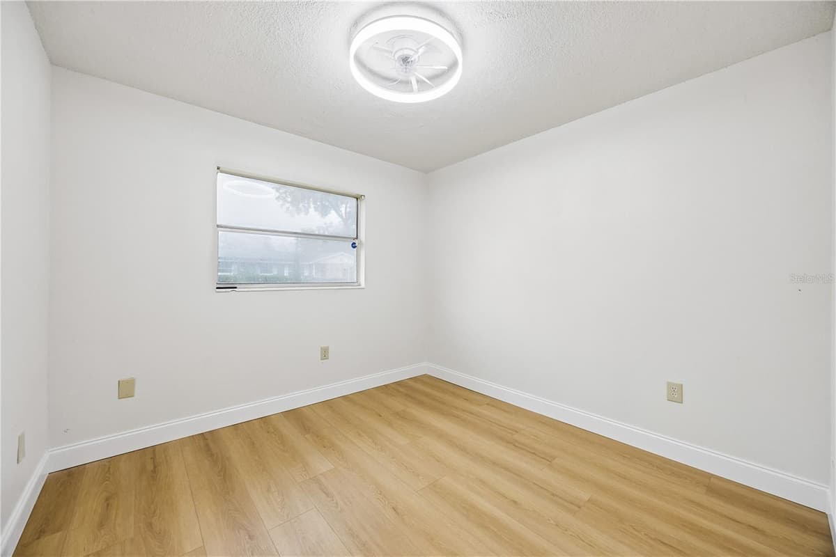 3688 RUNDO DRIVE — photo 14 of 17