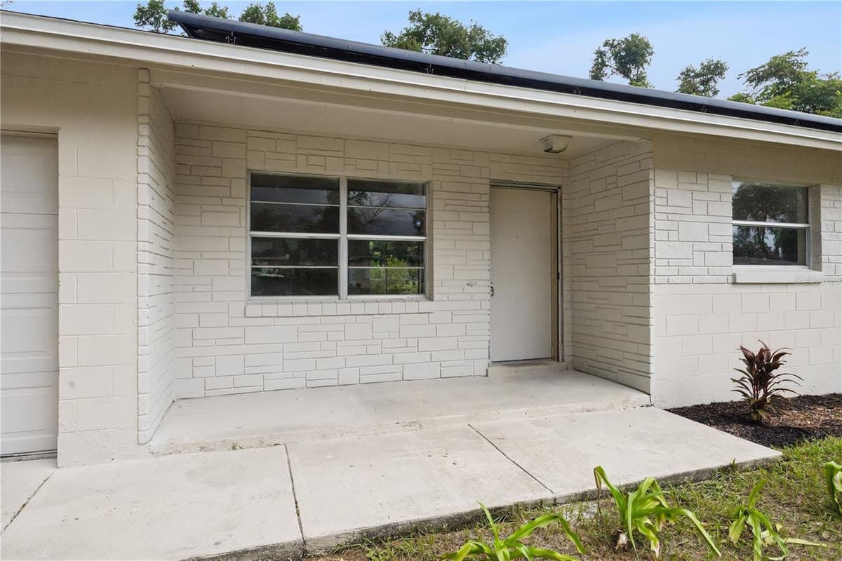 3688 RUNDO DRIVE — photo 3 of 17