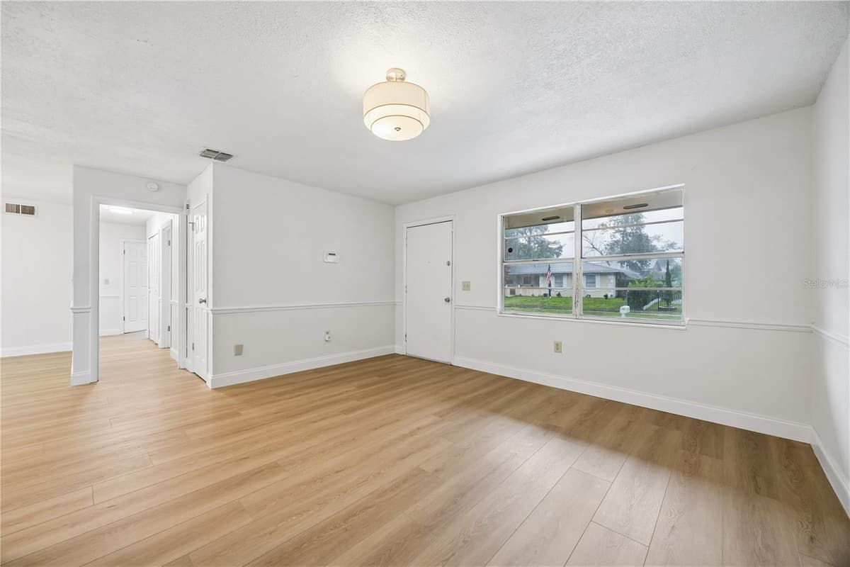 3688 RUNDO DRIVE — photo 7 of 17