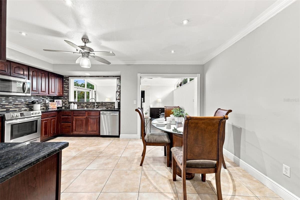 7314 WOODKIRK COURT — photo 12 of 33