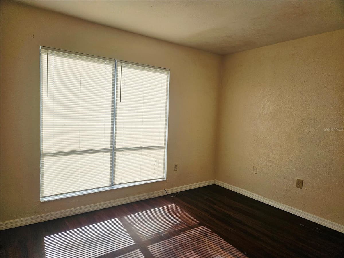 1836 CRYSTAL LAKE DRIVE — photo 19 of 39