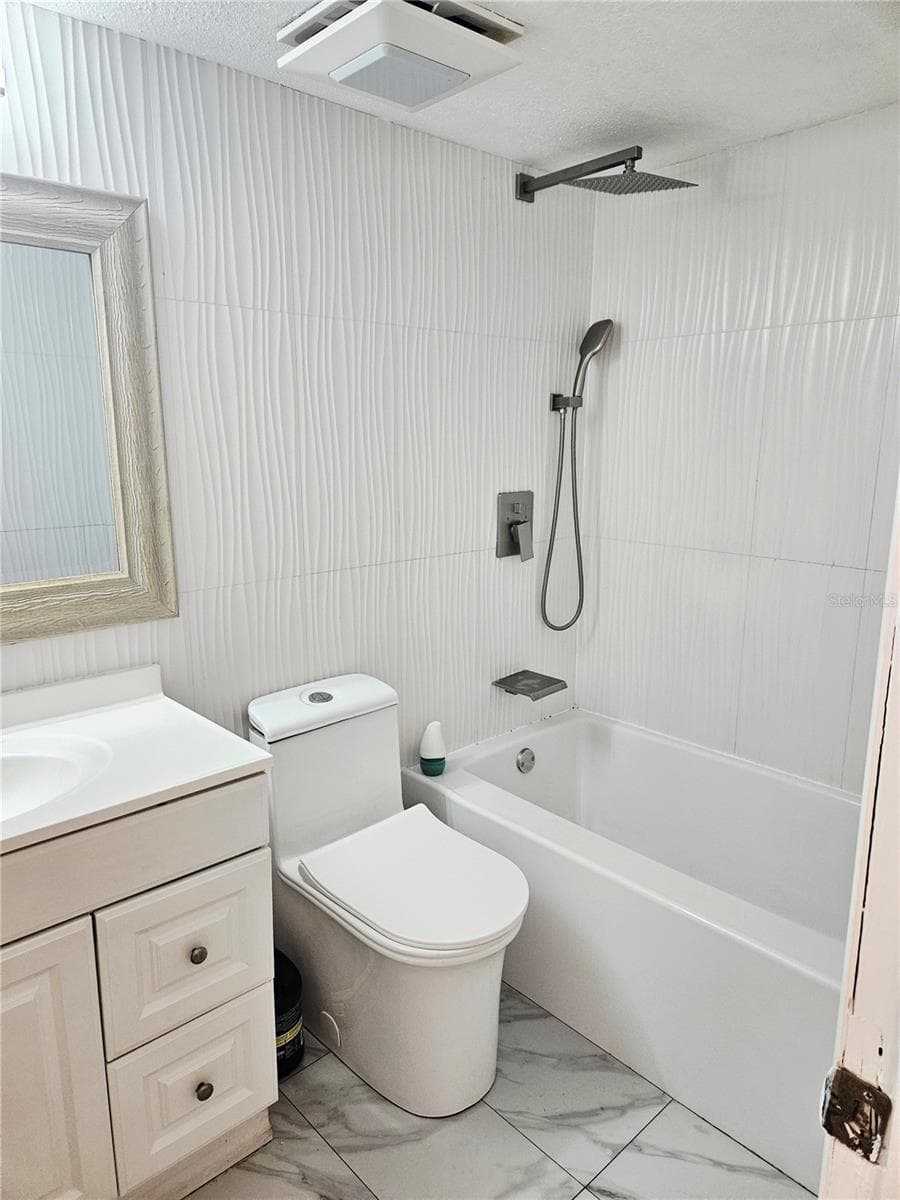 1836 CRYSTAL LAKE DRIVE — photo 15 of 39