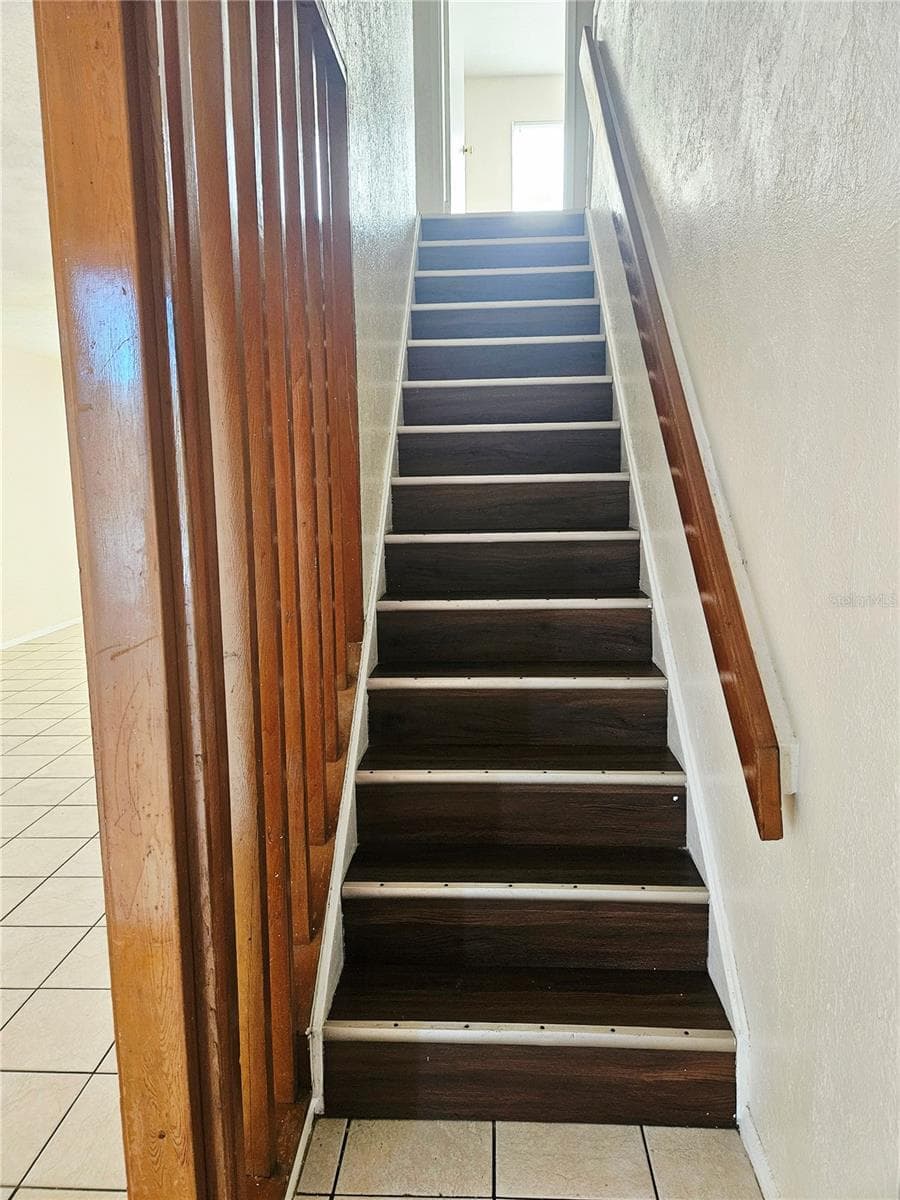 1836 CRYSTAL LAKE DRIVE — photo 28 of 39