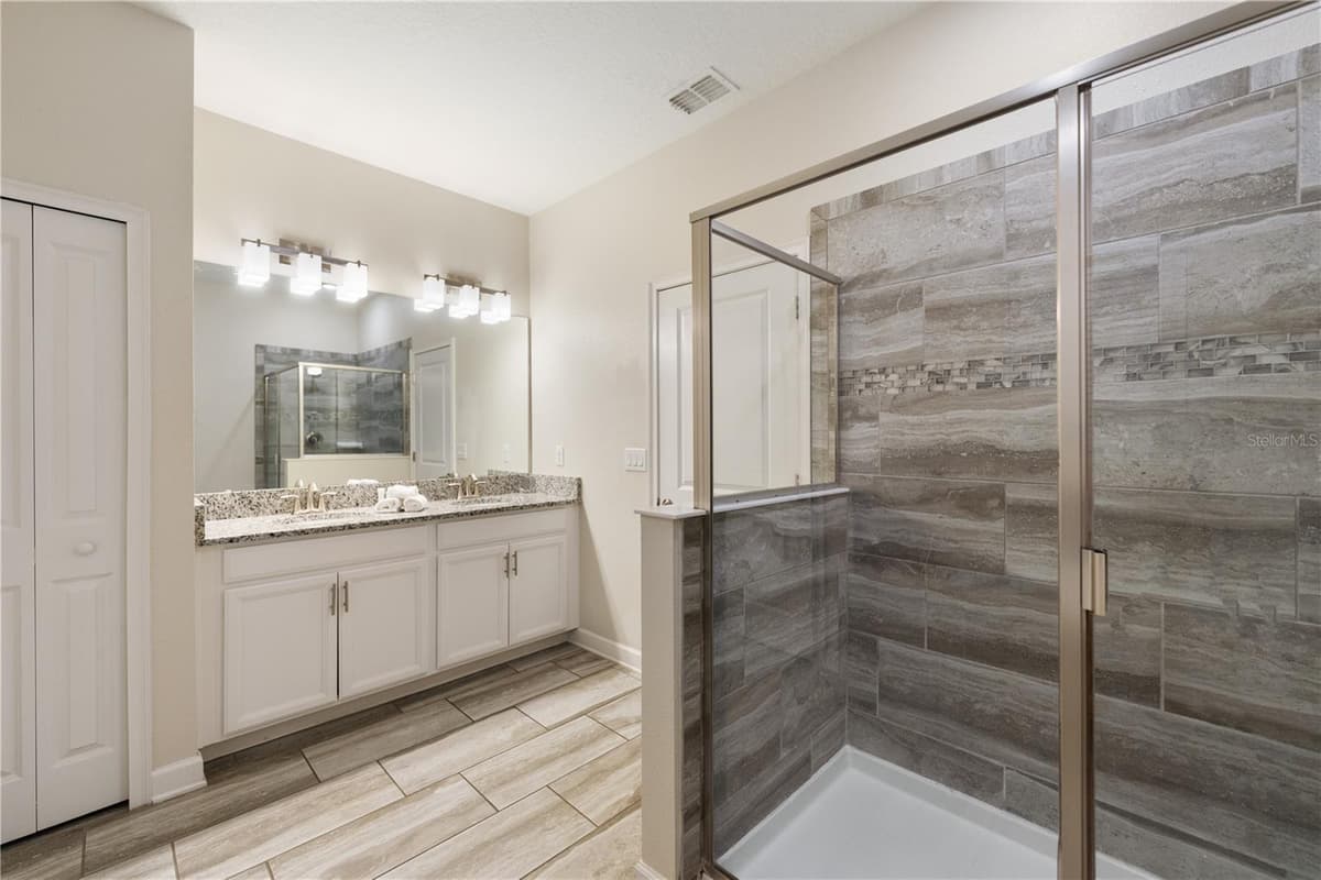 9004 HAZARD STREET — photo 12 of 35