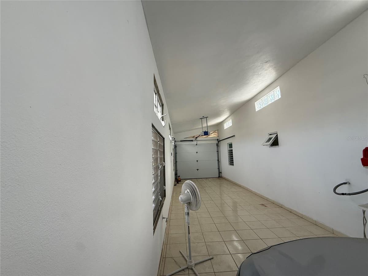 223 ALMENDRO — photo 8 of 10