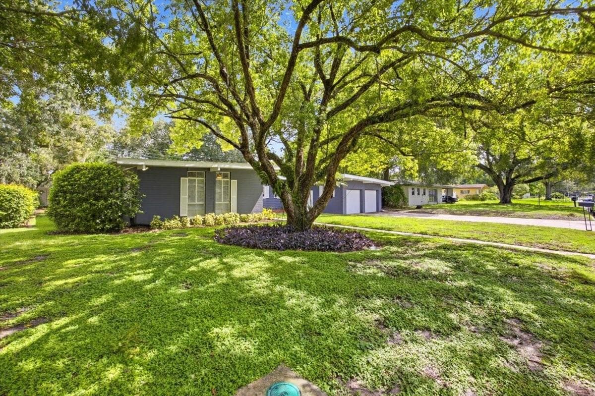1626 SIMS PLACE — photo 2 of 52