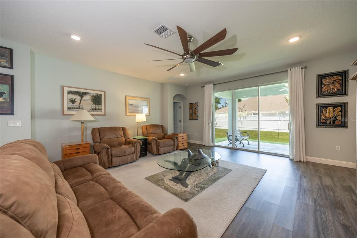 17 WHITE HAVEN LANE — photo 3 of 45