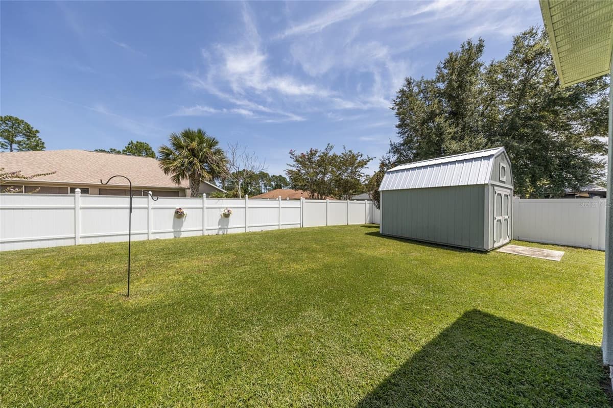 17 WHITE HAVEN LANE — photo 35 of 45