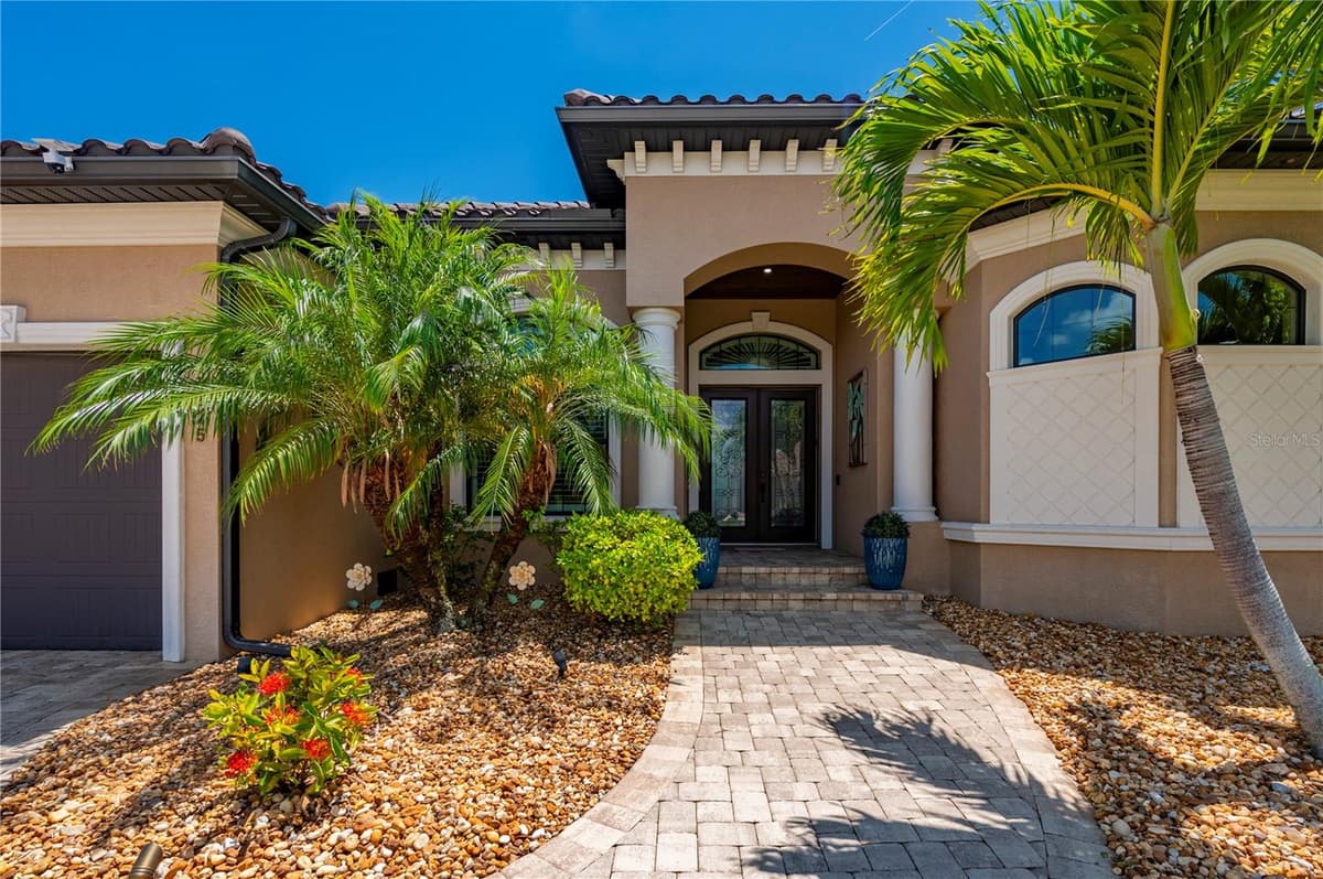325 SEGOVIA DRIVE — photo 4 of 54