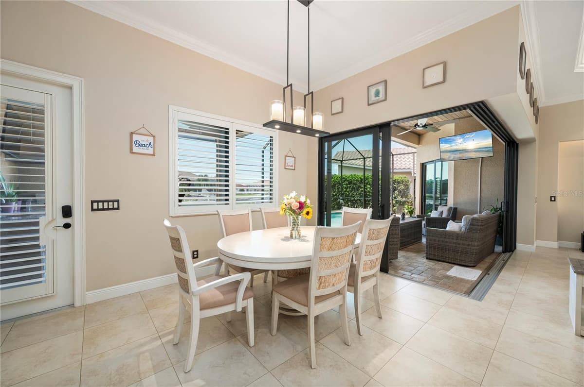 325 SEGOVIA DRIVE — photo 16 of 54