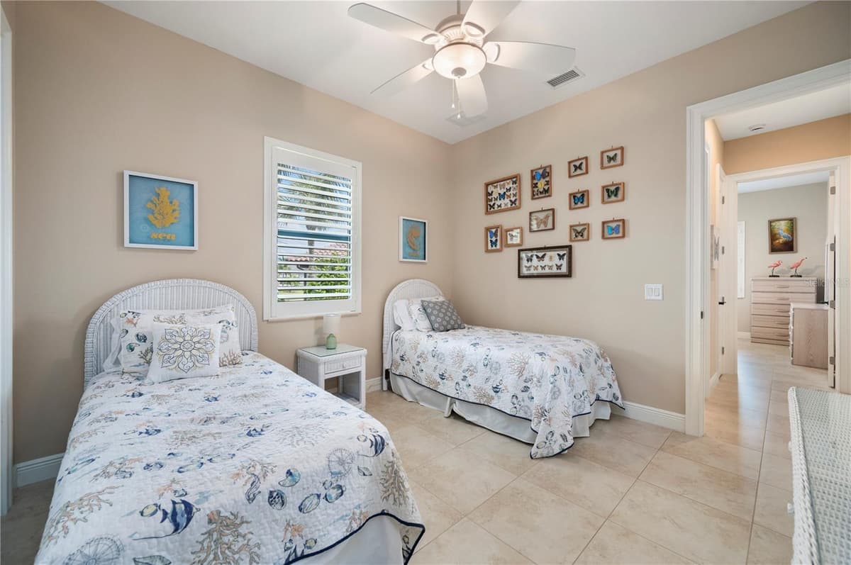 325 SEGOVIA DRIVE — photo 31 of 54