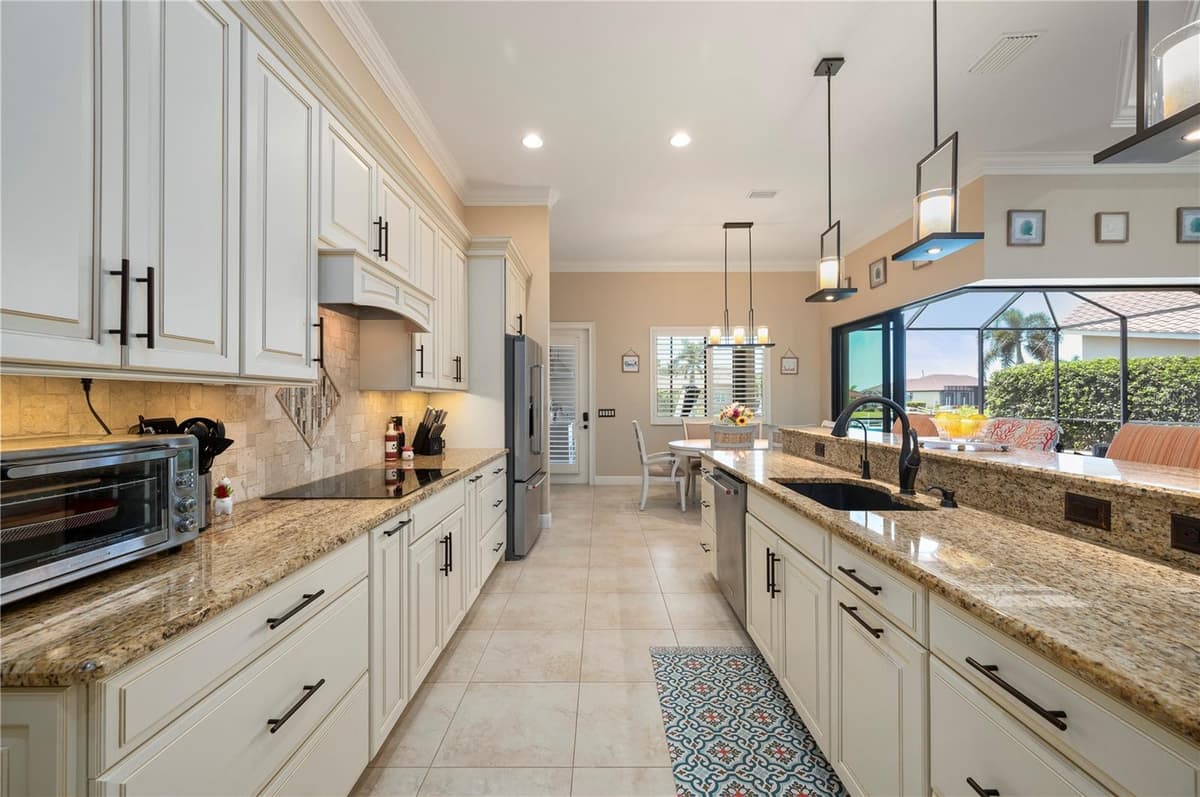 325 SEGOVIA DRIVE — photo 12 of 54