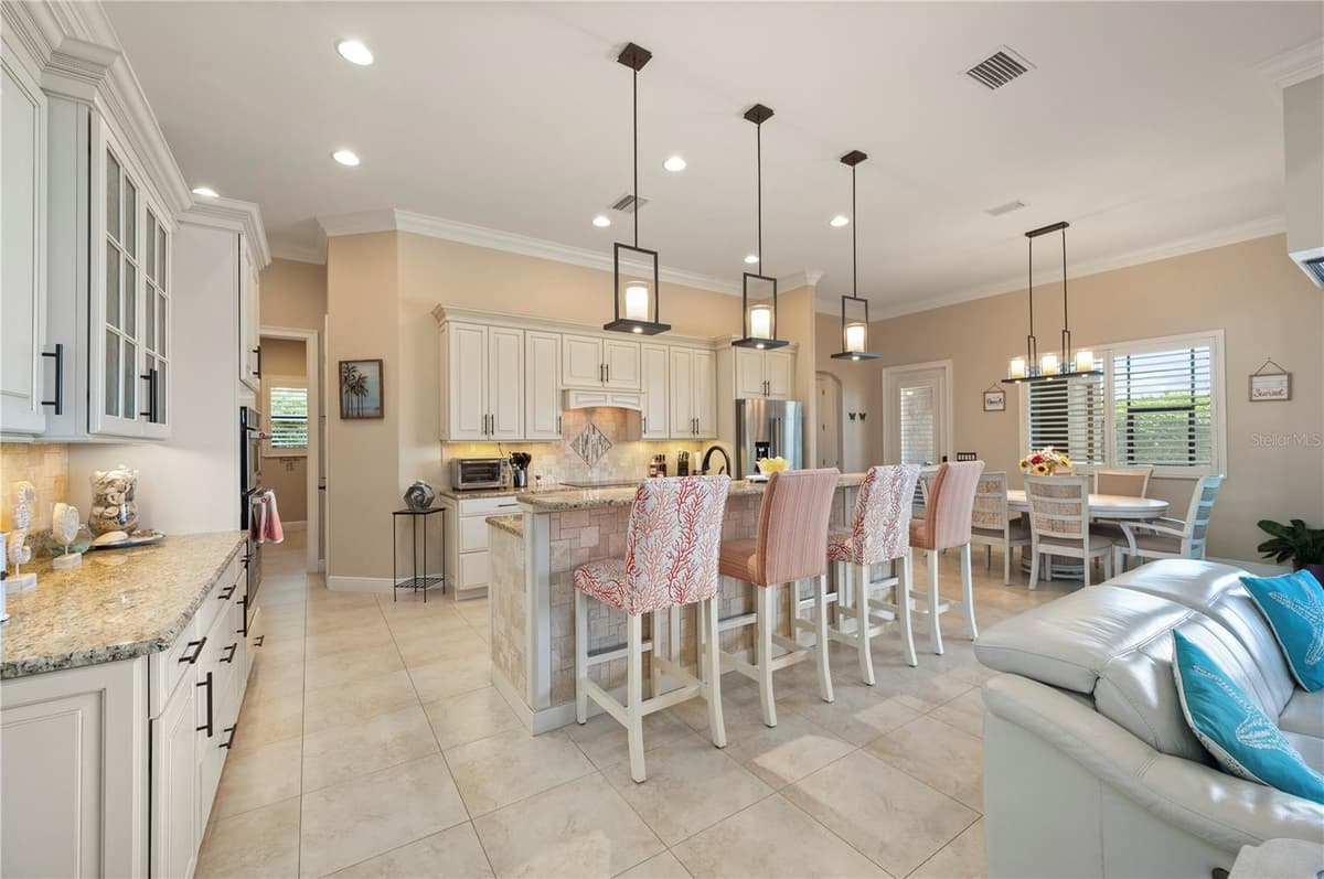 325 SEGOVIA DRIVE — photo 11 of 54