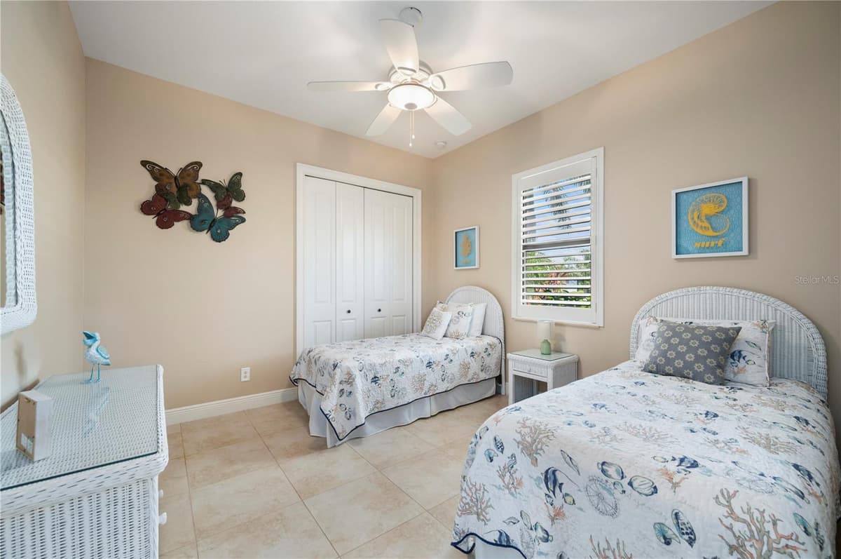 325 SEGOVIA DRIVE — photo 30 of 54