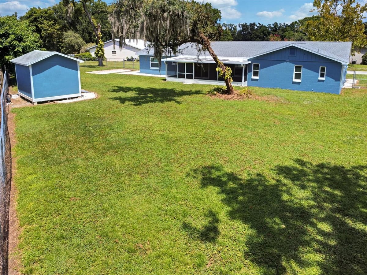 2423 BUCKHORN MANOR DRIVE — photo 7 of 50
