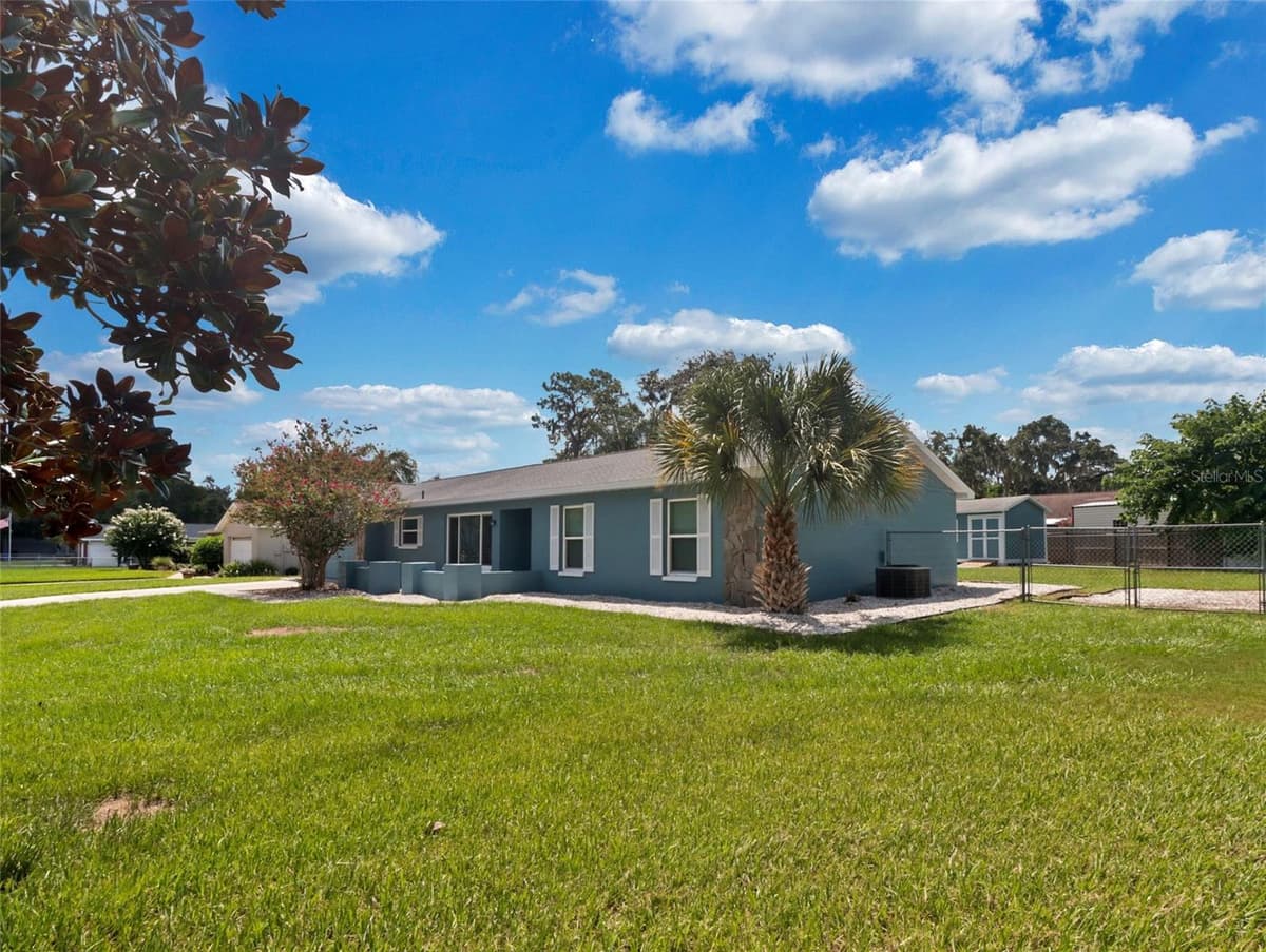 2423 BUCKHORN MANOR DRIVE — photo 4 of 50
