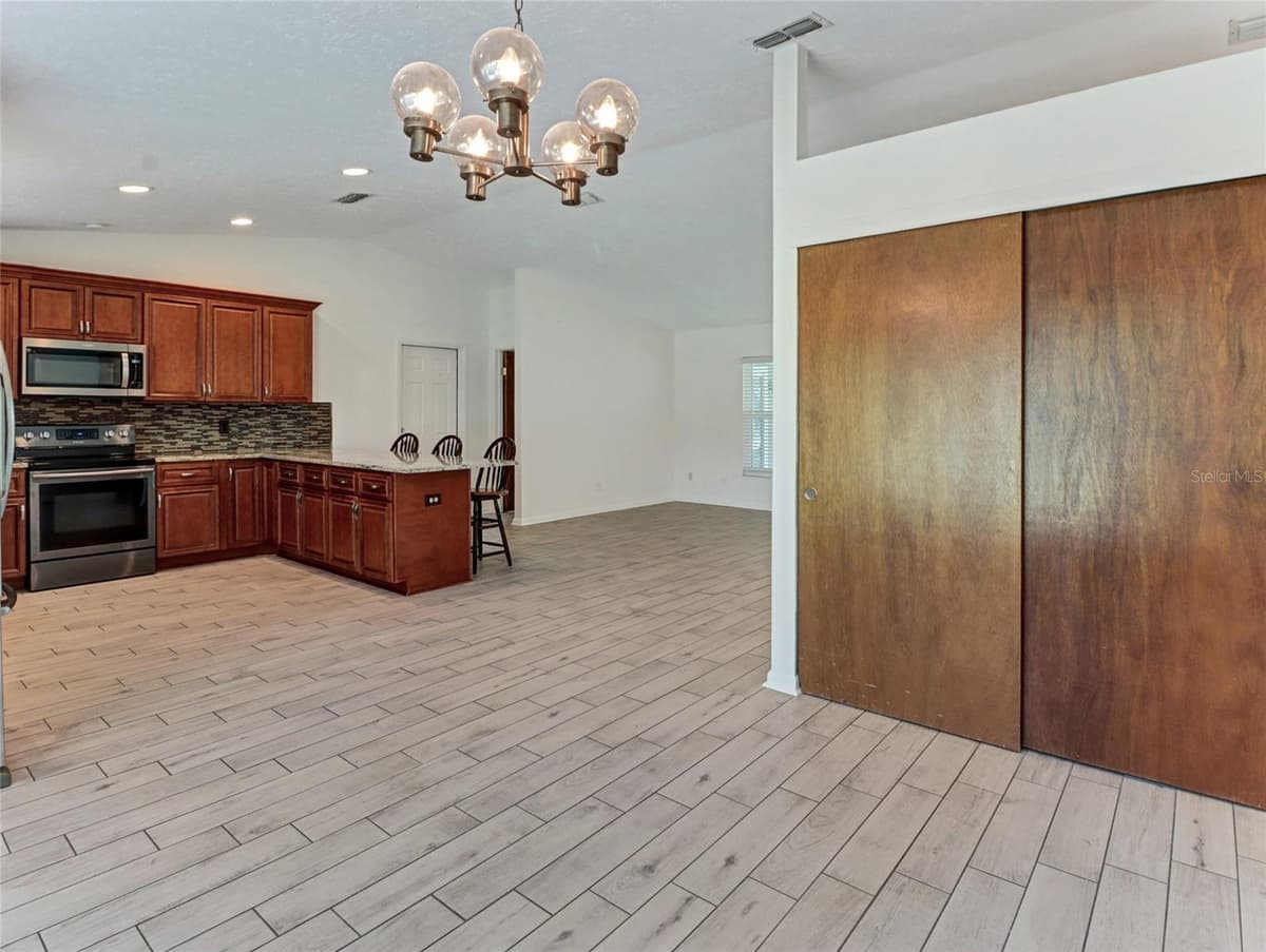 2423 BUCKHORN MANOR DRIVE — photo 18 of 50