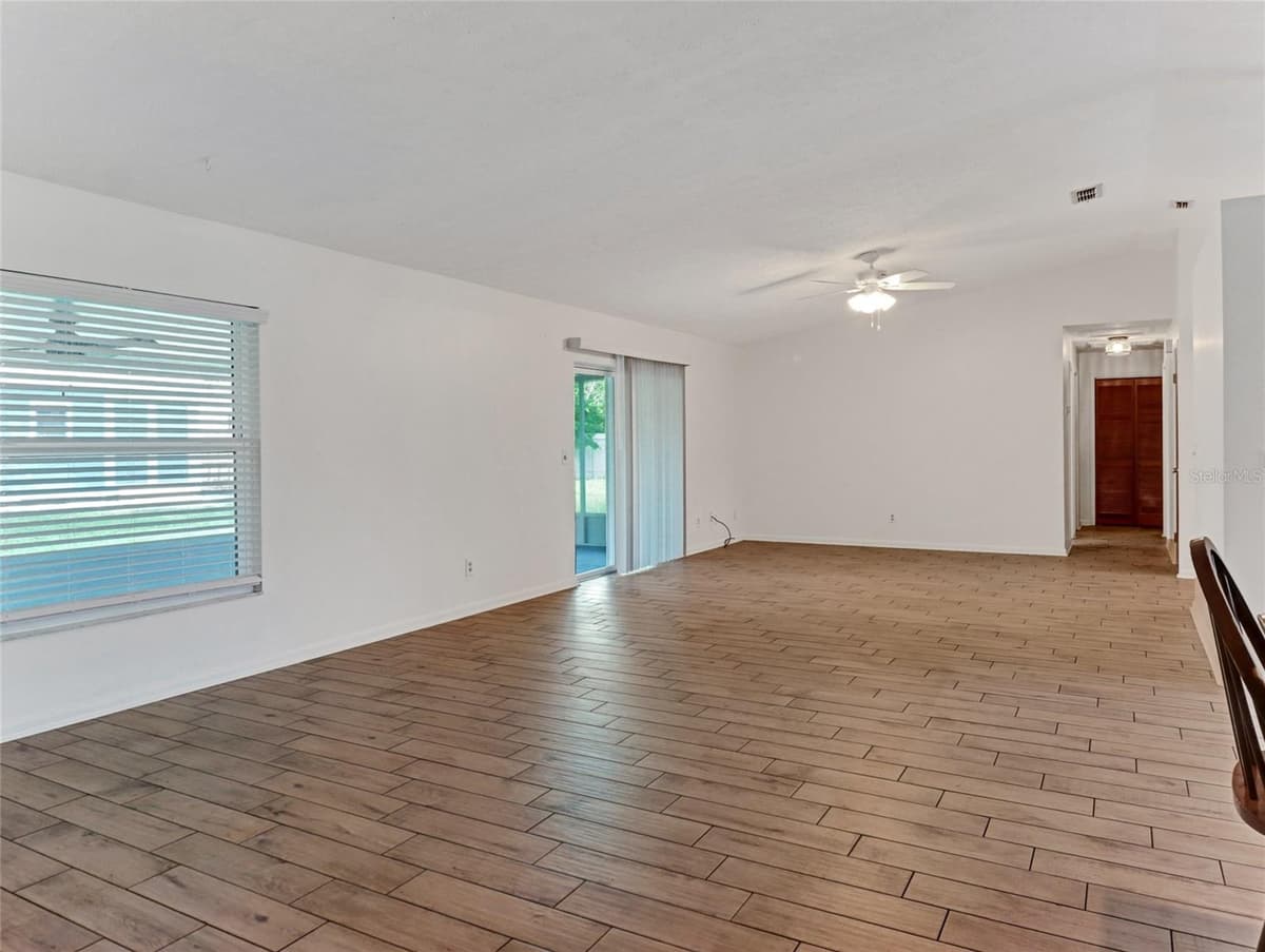 2423 BUCKHORN MANOR DRIVE — photo 11 of 50