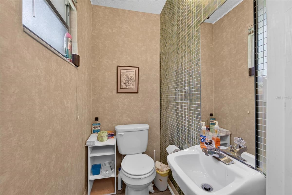 1205 BAKER STREET — photo 14 of 56