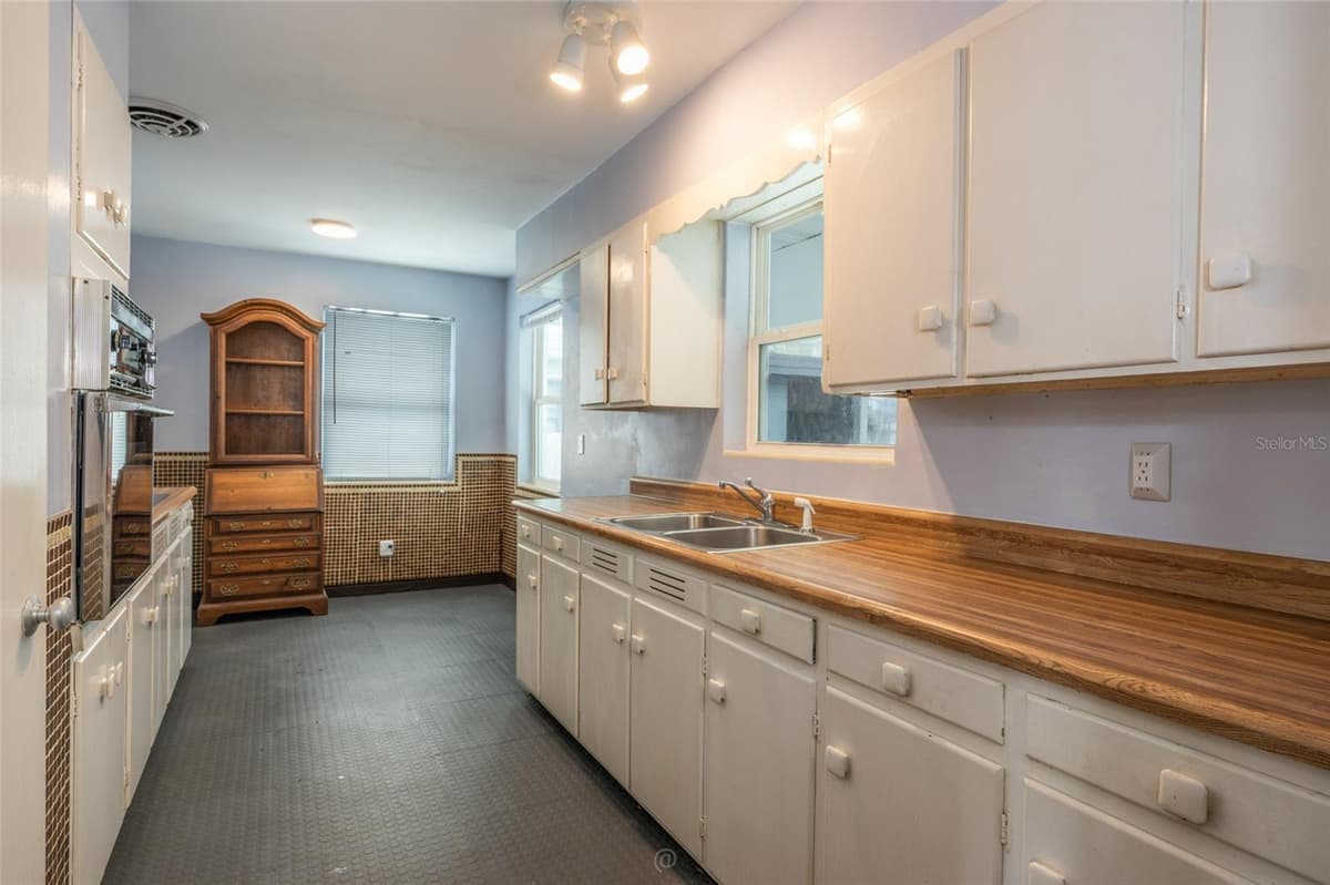 1256 BEL AIRE DRIVE — photo 12 of 38