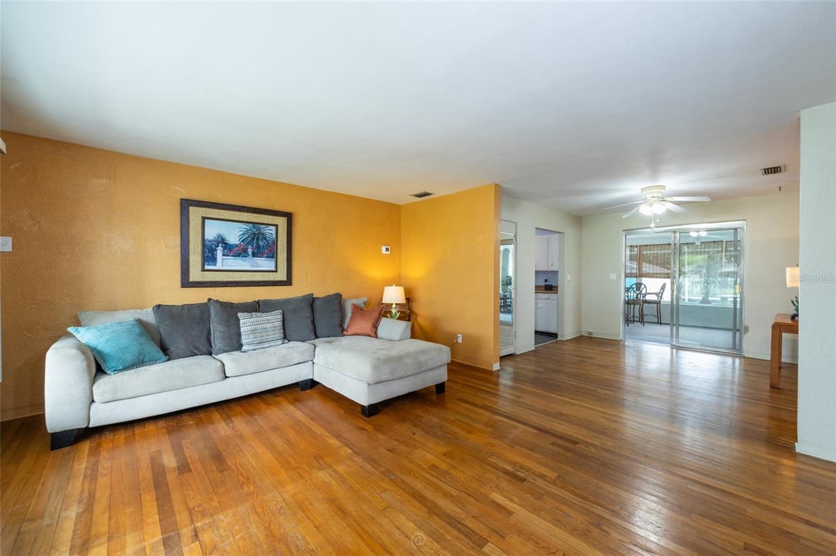 1256 BEL AIRE DRIVE — photo 3 of 38