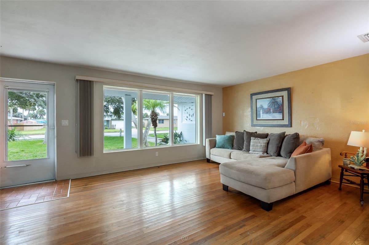 1256 BEL AIRE DRIVE — photo 9 of 38