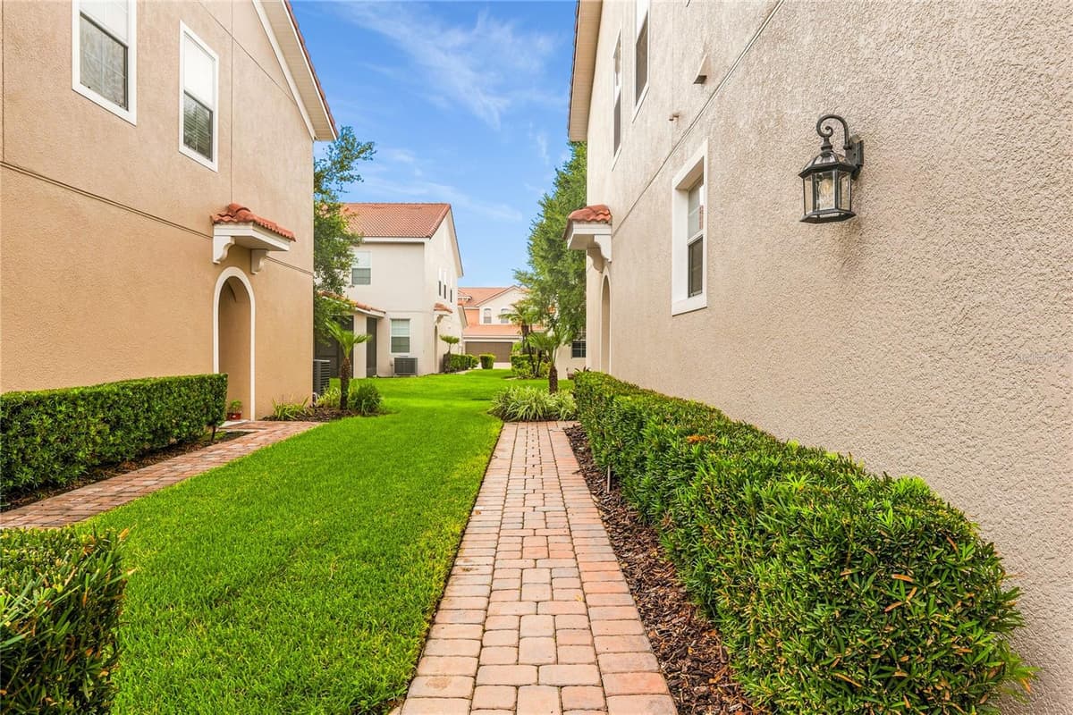 5369 VIA APPIA WAY — photo 4 of 37
