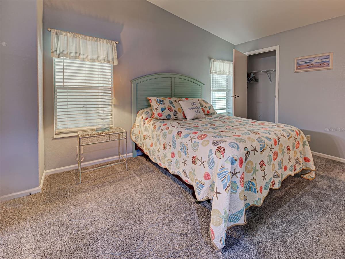 6562 HIKINA DRIVE — photo 19 of 37