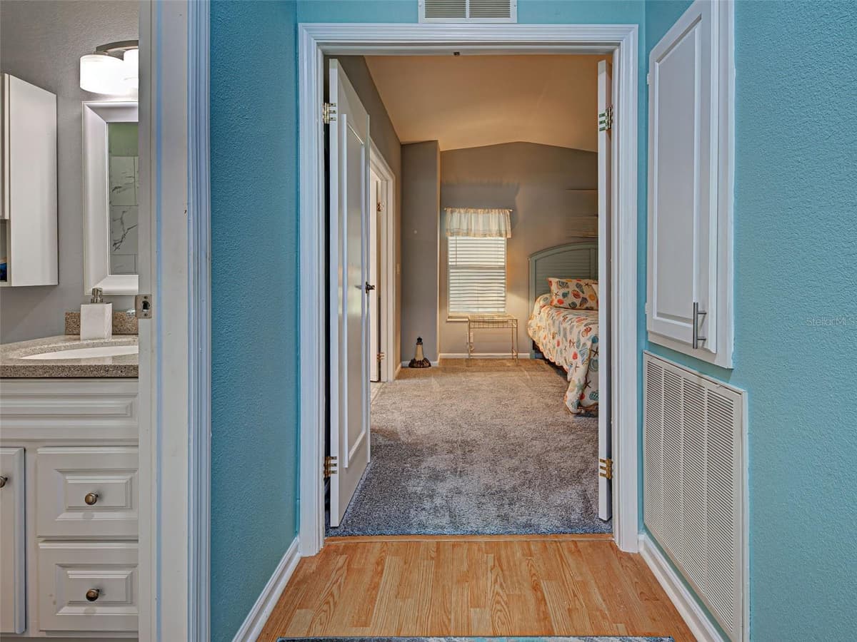 6562 HIKINA DRIVE — photo 18 of 37