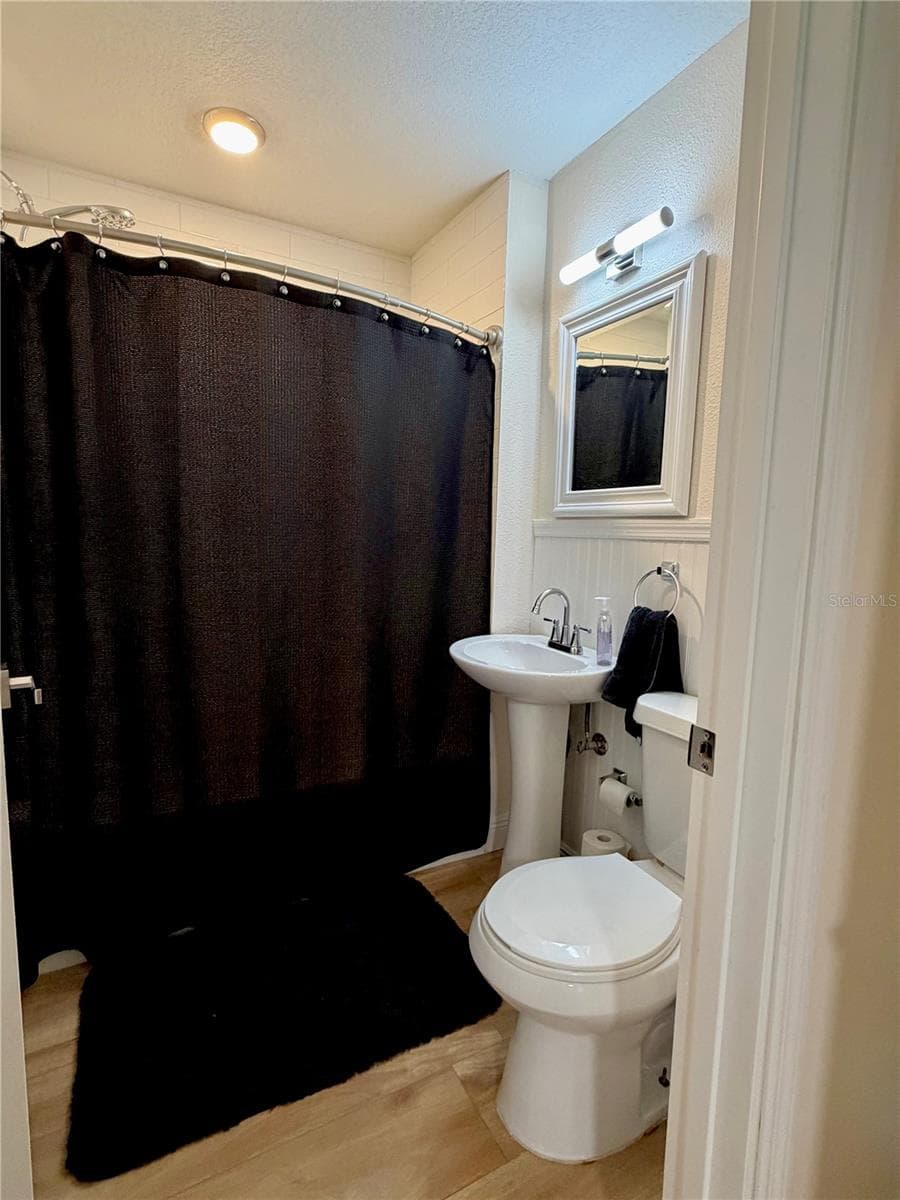 6353 FLORIDA AVENUE — photo 15 of 34