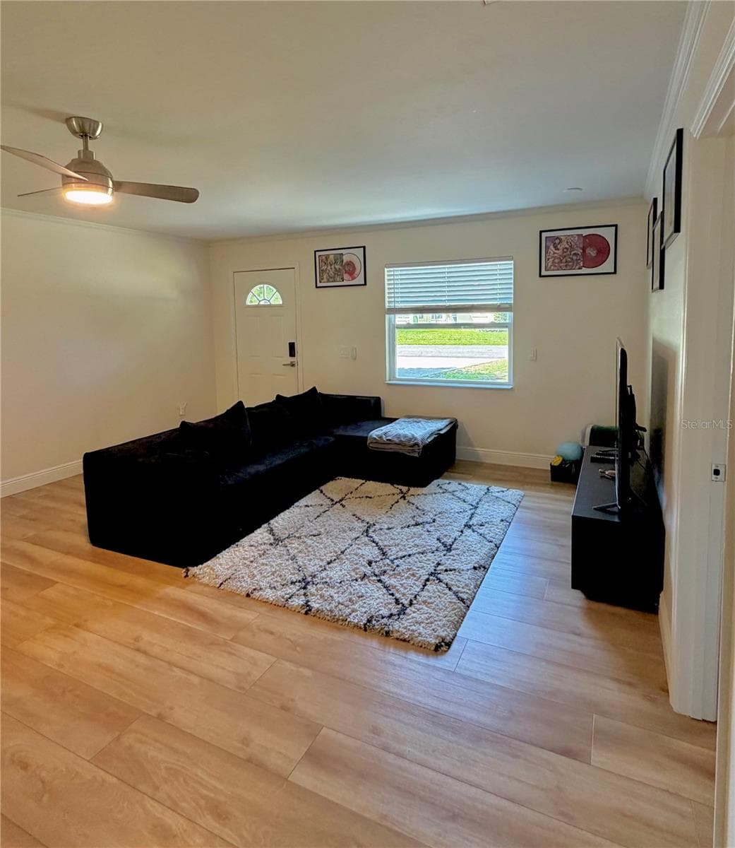 6353 FLORIDA AVENUE — photo 3 of 34