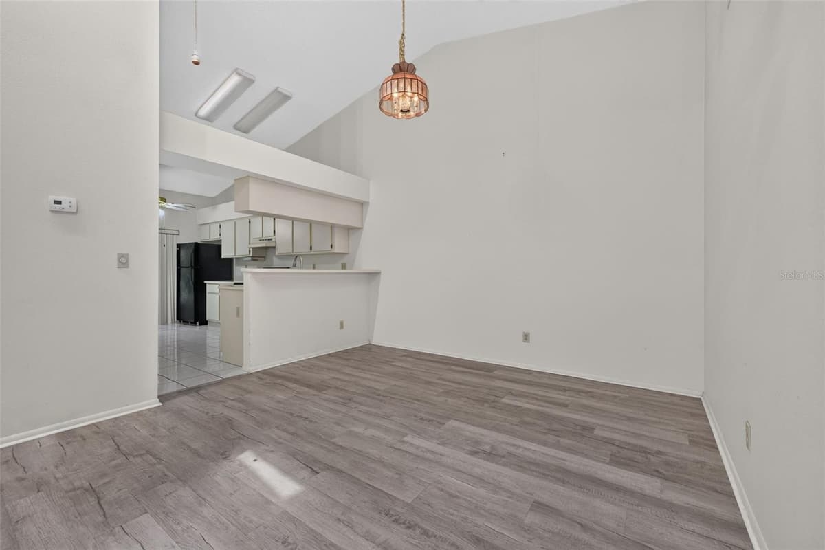 11754 SPRING TREE LANE — photo 8 of 23