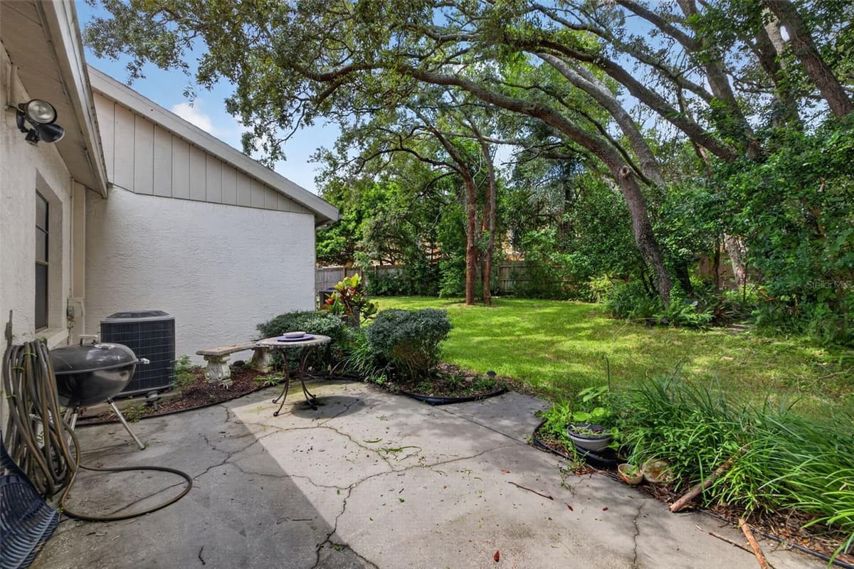 11754 SPRING TREE LANE — photo 19 of 23