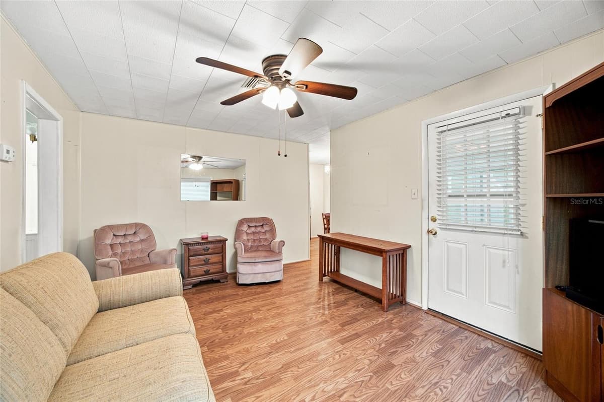 1416 IDLEWILD AVENUE — photo 7 of 27