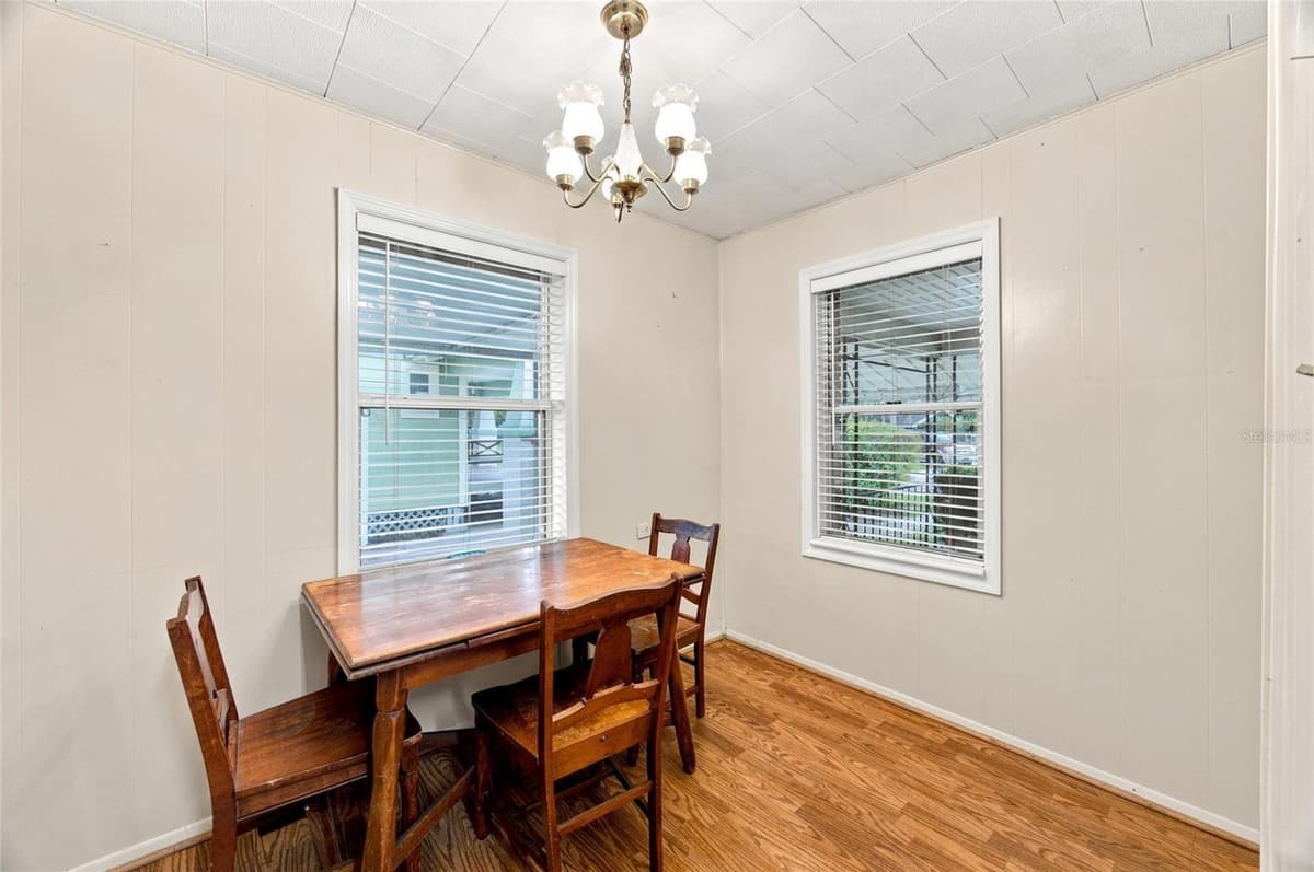 1416 IDLEWILD AVENUE — photo 9 of 27