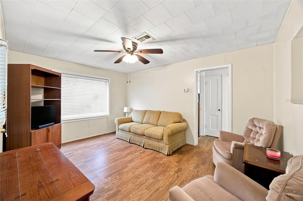 1416 IDLEWILD AVENUE — photo 8 of 27