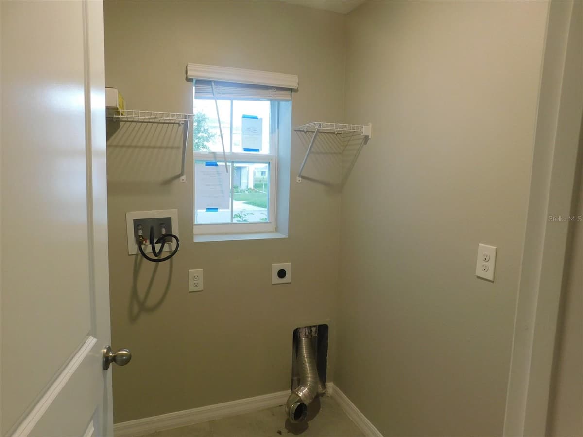 16838 DELIA STREET — photo 15 of 16