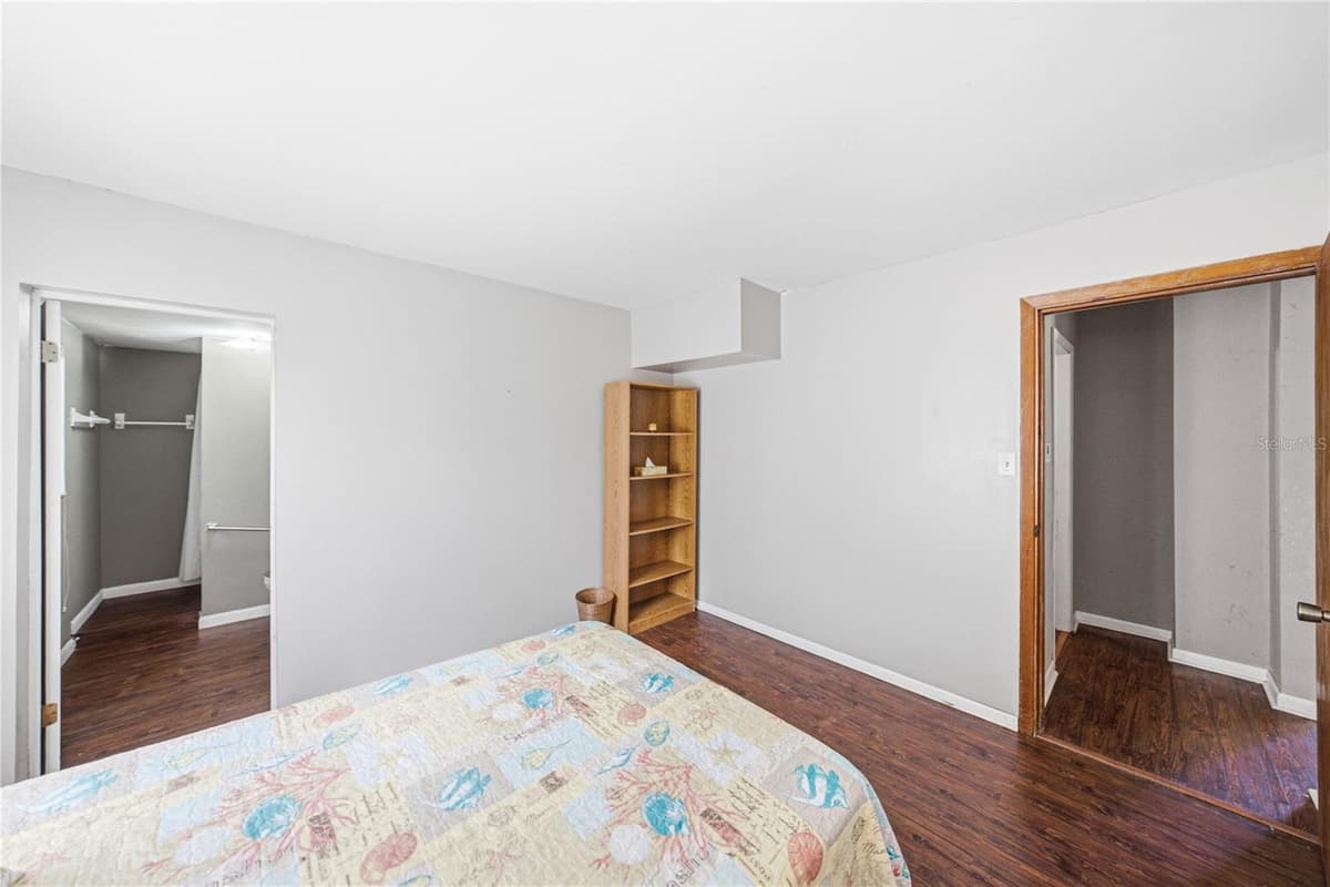 5207 10TH STREET — photo 25 of 44