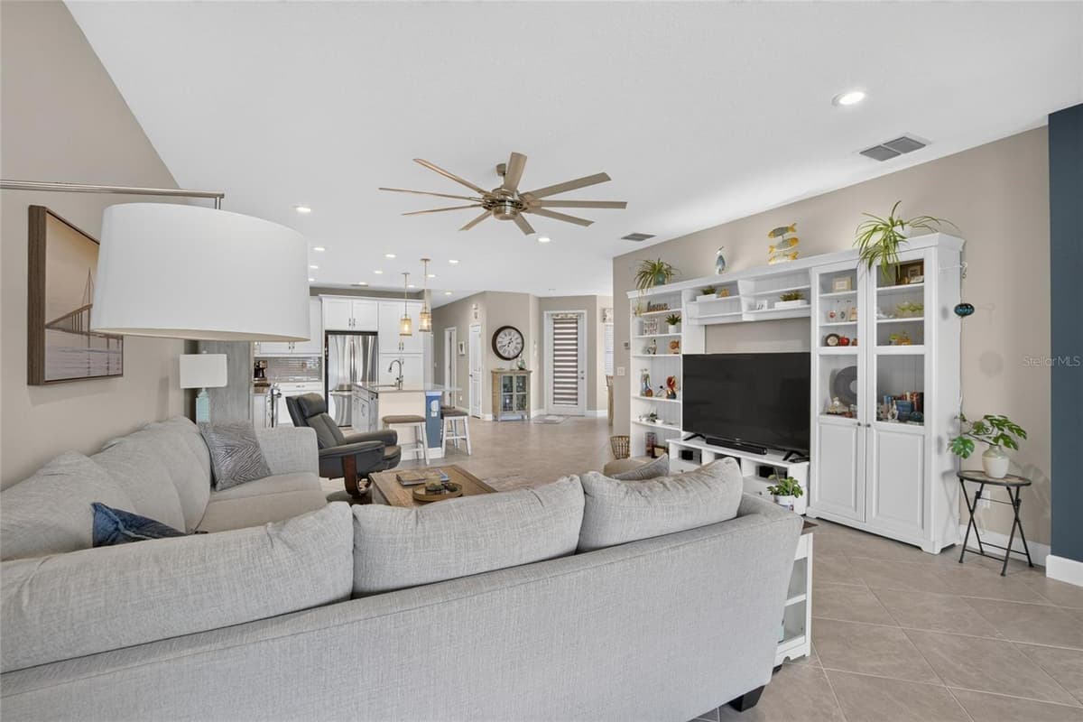 4740 AVILA LAKES DRIVE — photo 13 of 72
