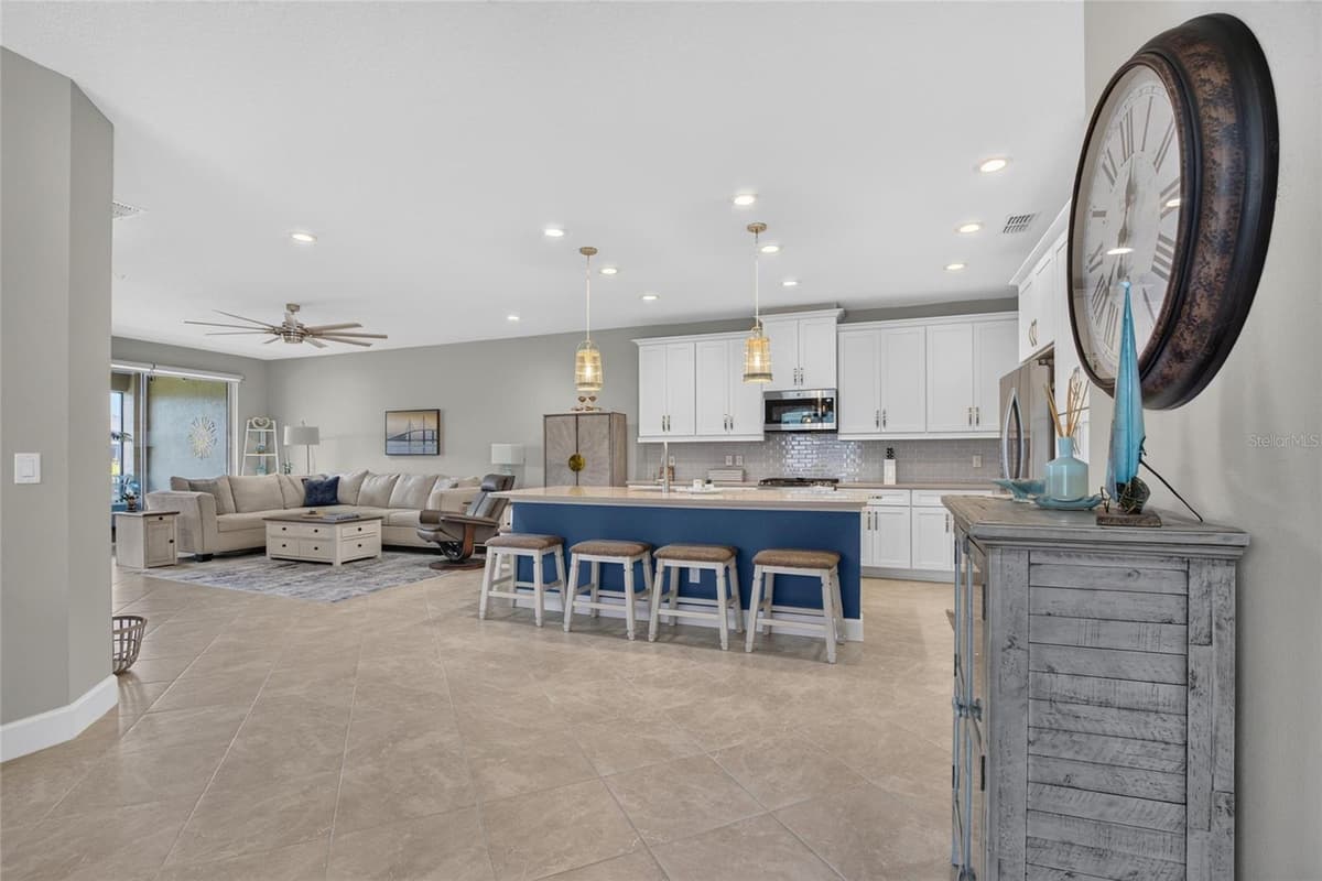 4740 AVILA LAKES DRIVE — photo 4 of 72