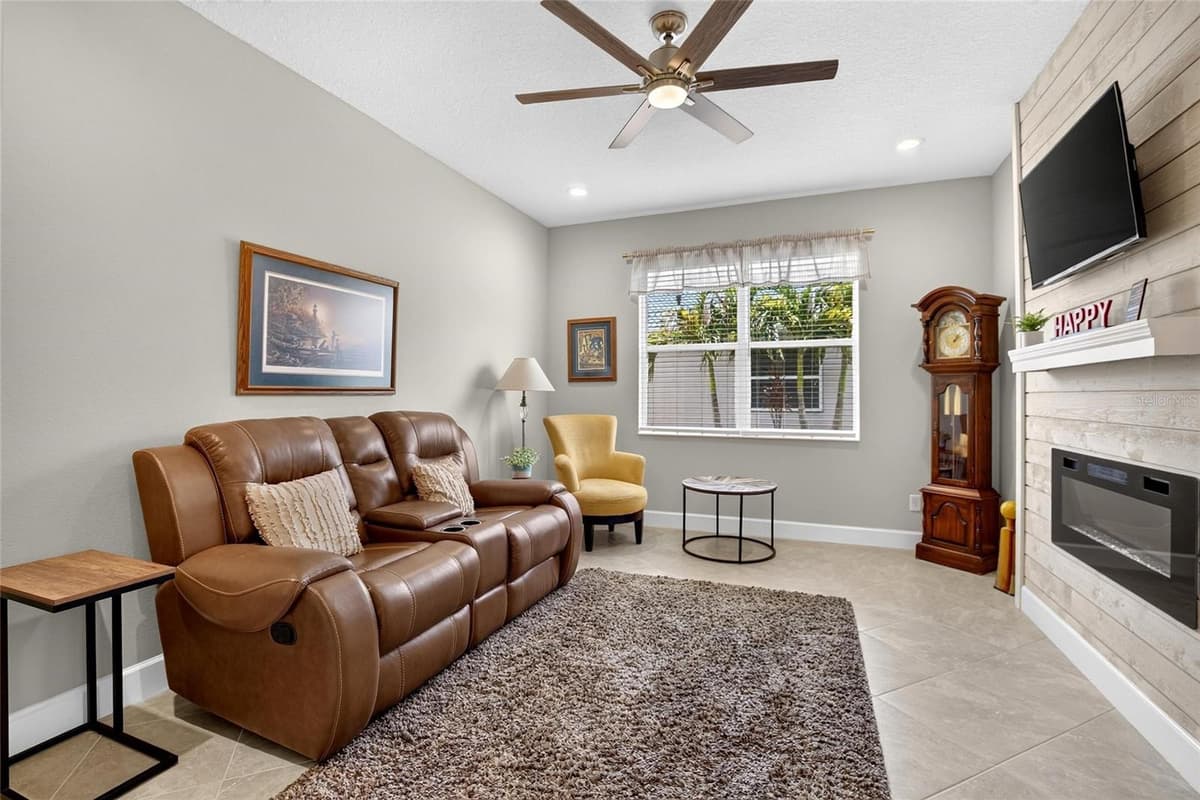4740 AVILA LAKES DRIVE — photo 31 of 72