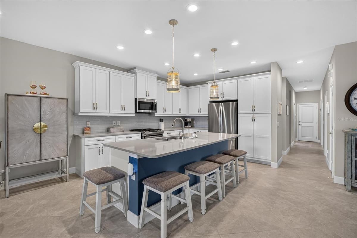 4740 AVILA LAKES DRIVE — photo 9 of 72