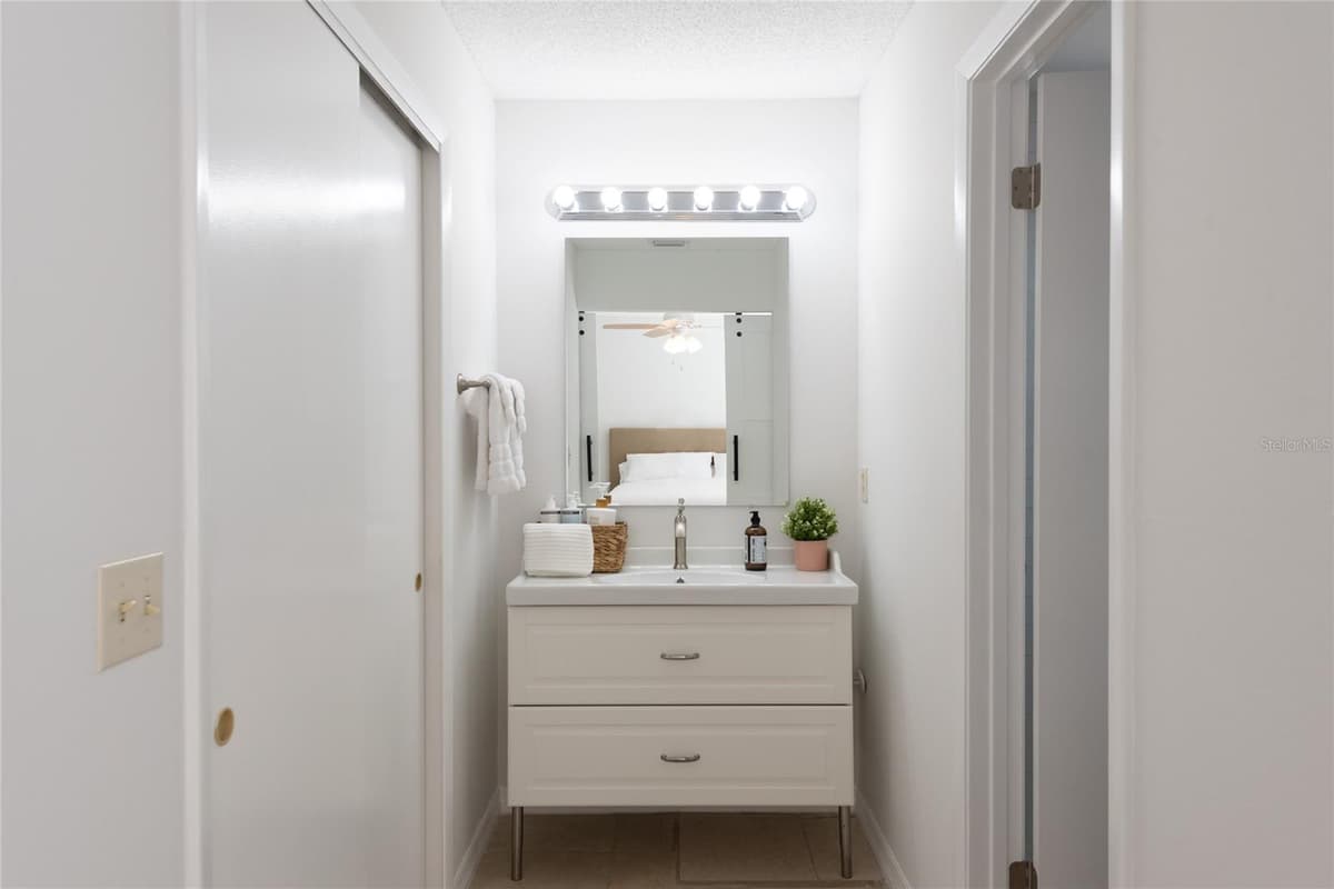 1085 INDIAN RIDGE TRL E — photo 12 of 29