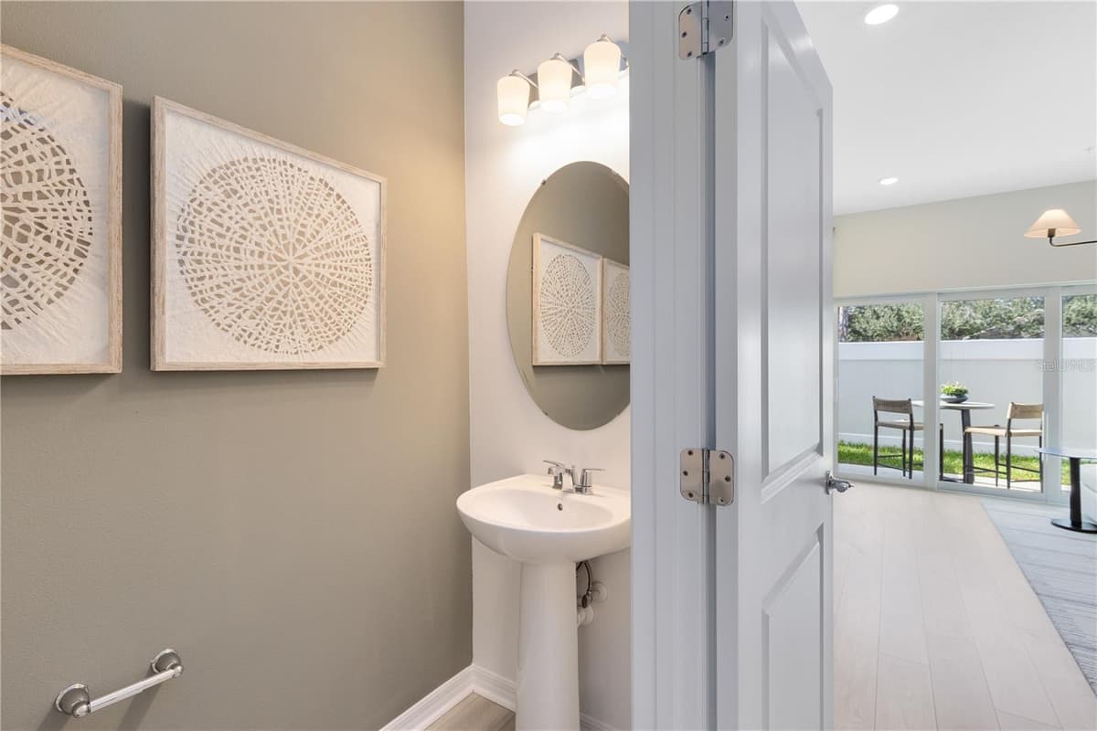 4405 JETTY LANE NE — photo 16 of 32