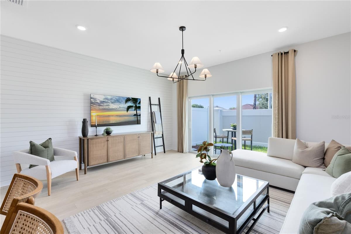 4405 JETTY LANE NE — photo 12 of 32