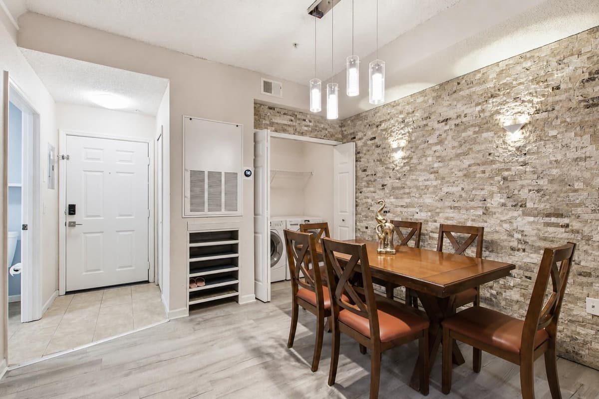 13037 MULBERRY PARK DRIVE — photo 24 of 38