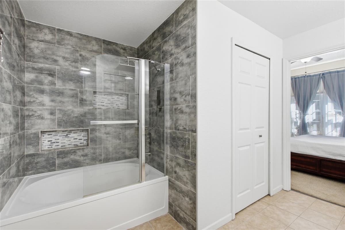 13037 MULBERRY PARK DRIVE — photo 15 of 38